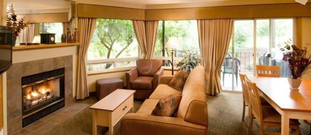 Whispering Woods Resort Welches 외부 사진